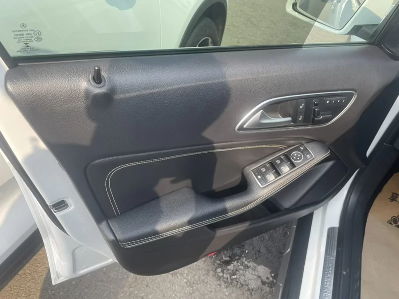 Mercedes-Benz GLA Class 2017 صورة سيارة #4