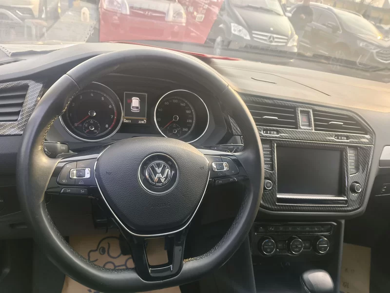 Volkswagen Tiguan L 2018 car image #4
