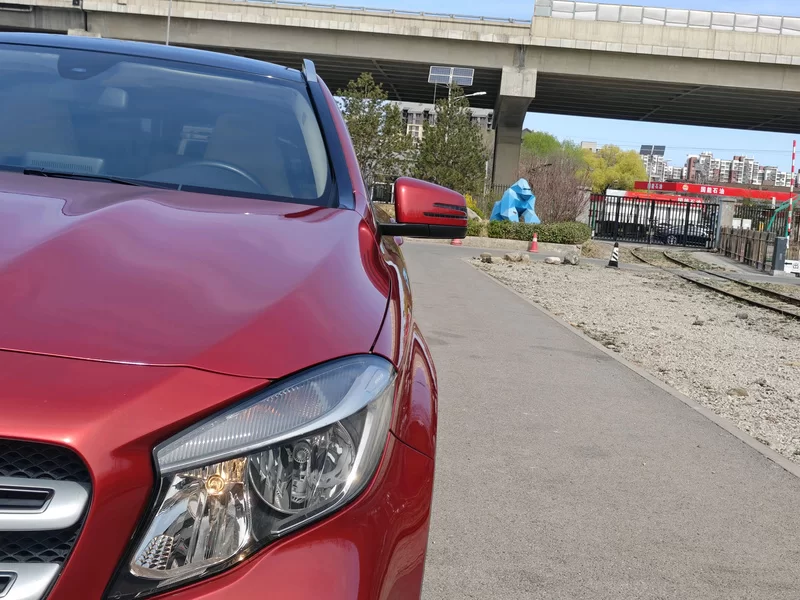 Mercedes-Benz GLA Class 2017 car image #4