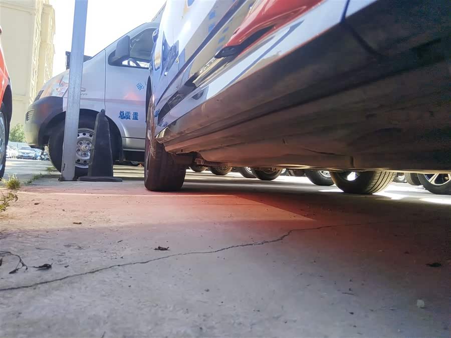 Audi Q2L e-tron 2020 car image #22