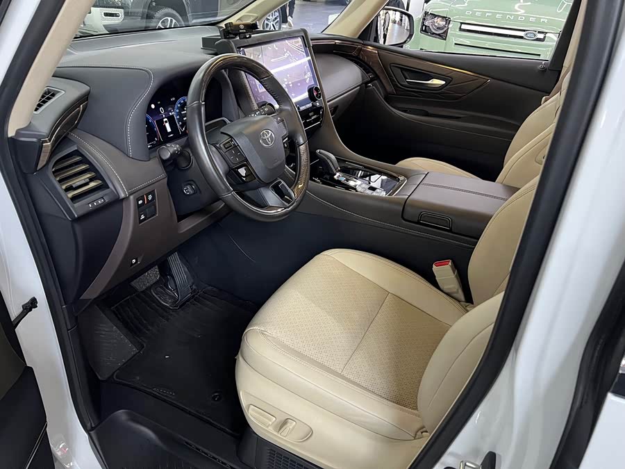 Toyota Alphard 2023 car image #22