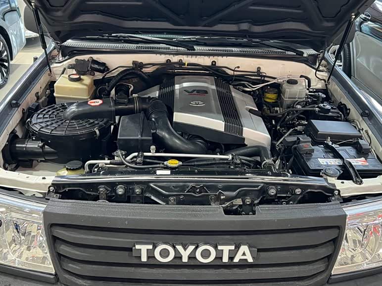 Toyota Land Cruiser 2005 #22 Toyota Land Cruiser 2005 car image #22