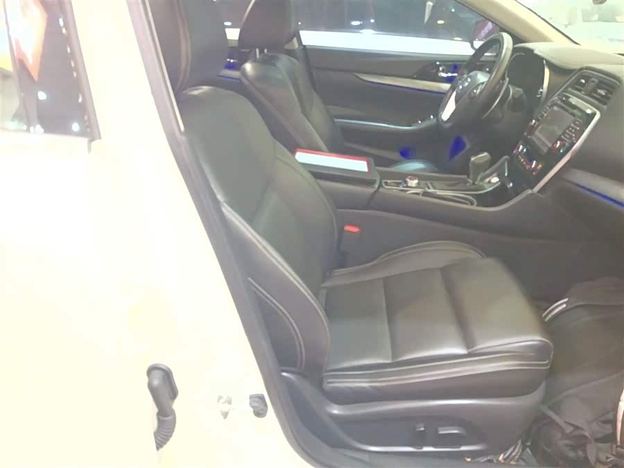Nissan Maxima 2018 car image #22