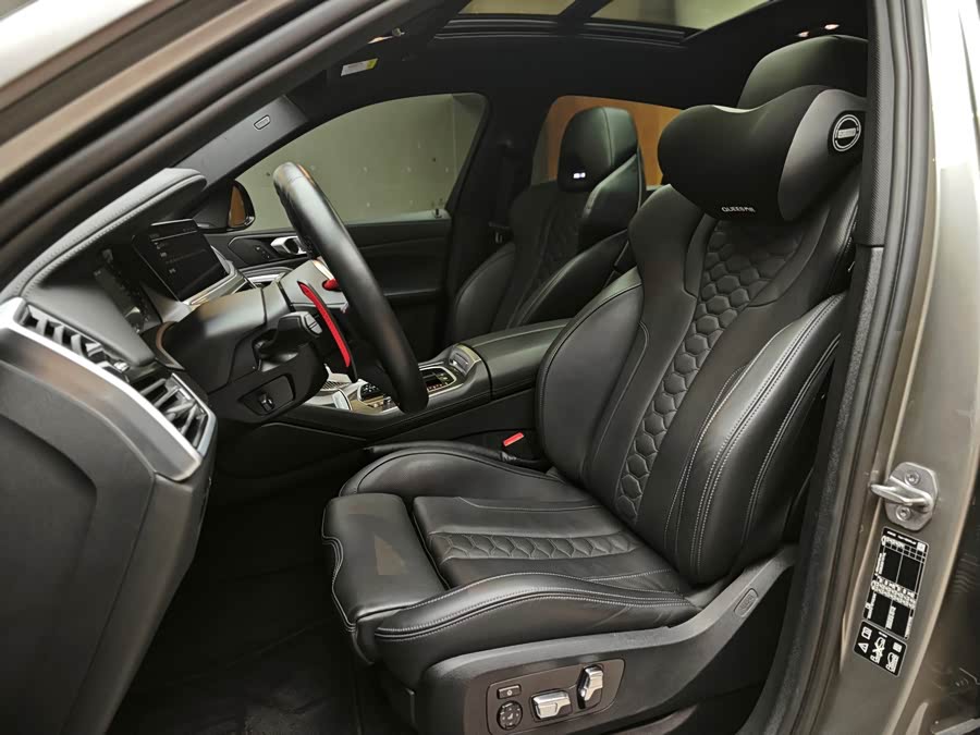 BMW X6 M 2022 car image #22