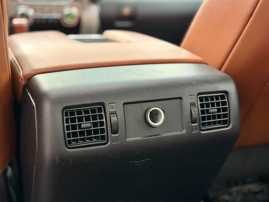 Toyota Tundra 2014 immagine di auto #22