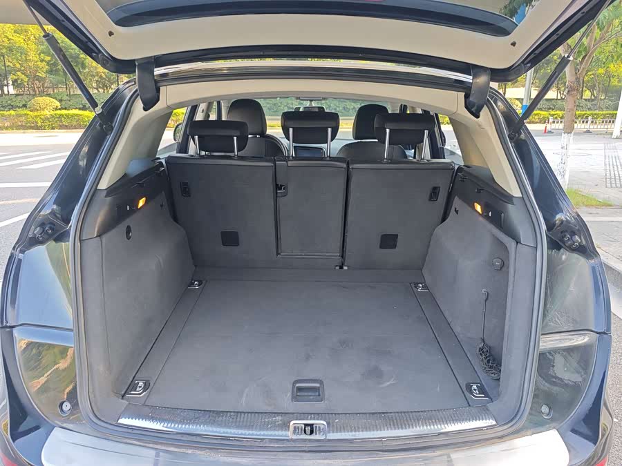 Audi Q5 2012 car image #22