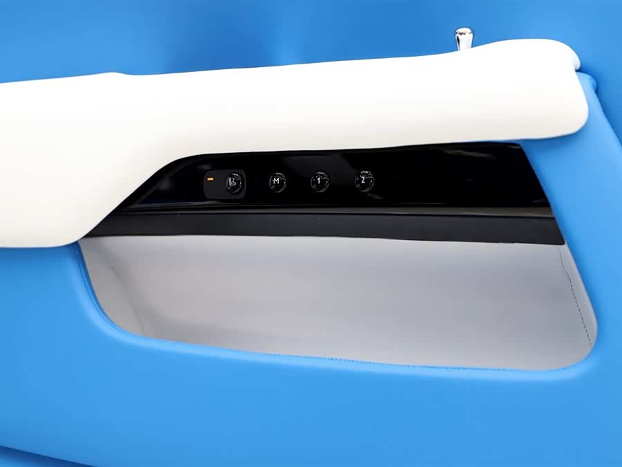 Denza Wraith 2015 #22 Denza Wraith 2015 car image #22