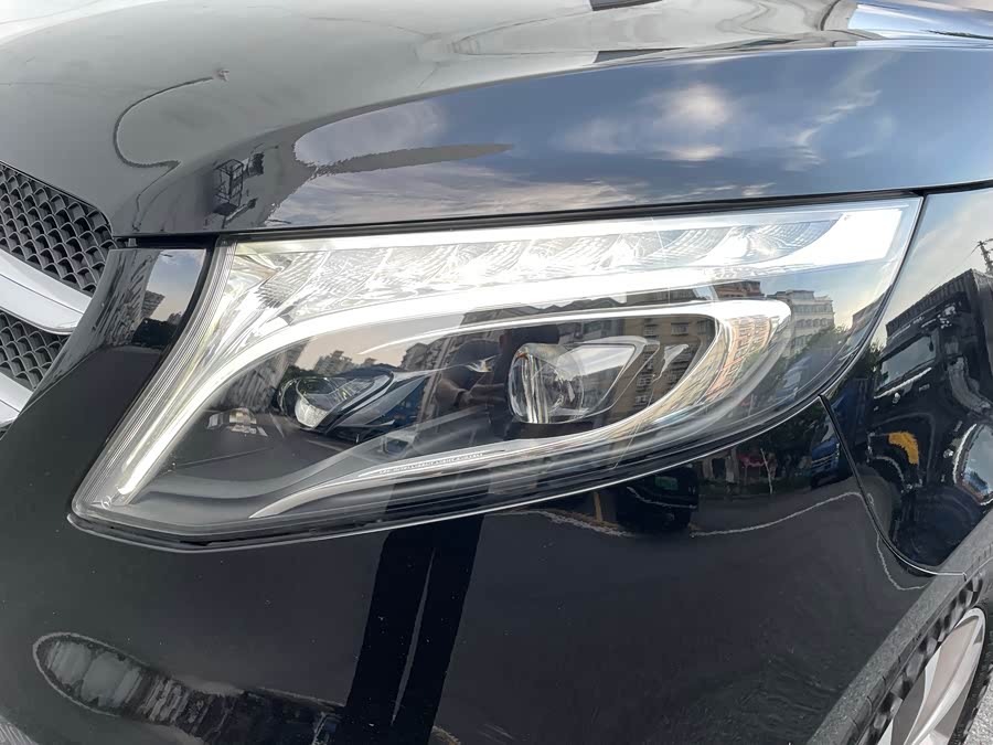 Mercedes-Benz V Class 2022 immagine di auto #22