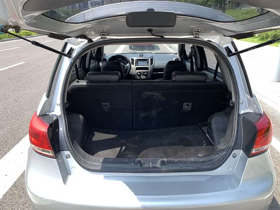 Great Wall M4 2012 صورة سيارة #22