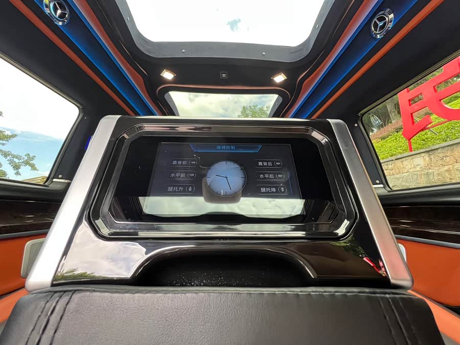 Mercedes-Benz V Class 2020 car image #22