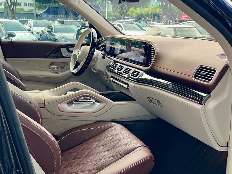 Mercedes-Benz Maybach GLS 2024 صورة سيارة #22