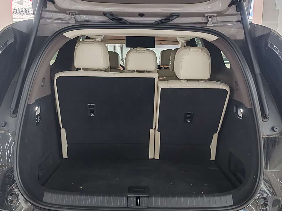 理想汽车 理想MEGA 2024 汽车图片 #22