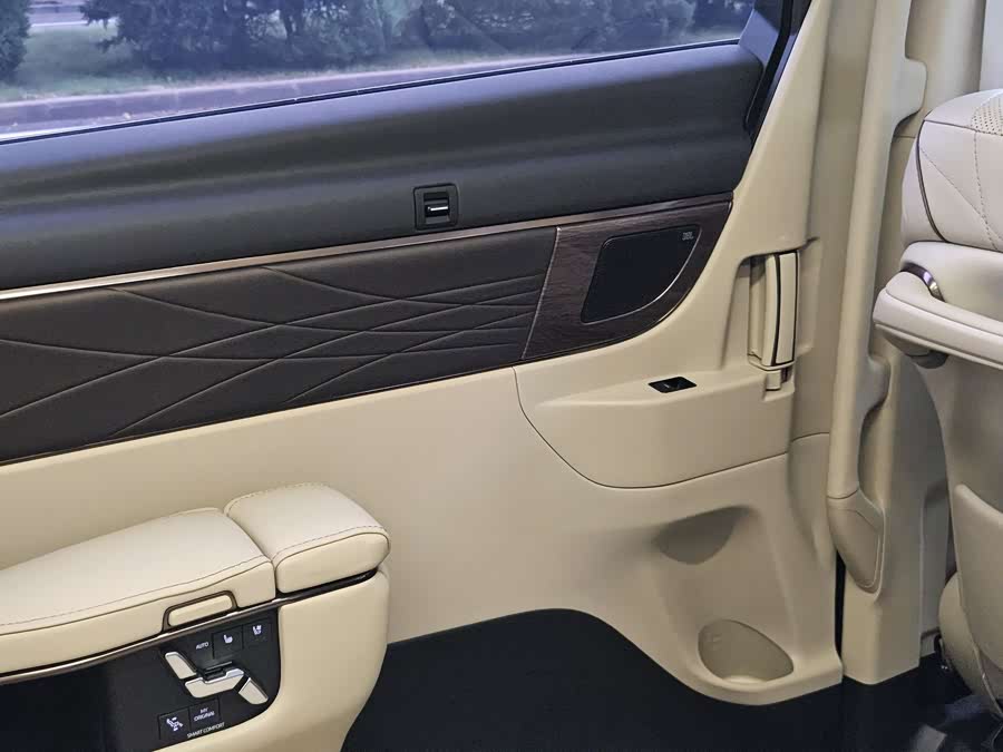 Toyota Vellfire 2024 #22 Toyota Vellfire 2024 immagine di auto #22