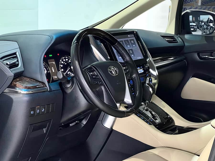 Toyota Alphard 2021 car image #22