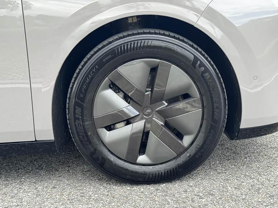 理想汽车 理想MEGA 2024 汽车图片 #22