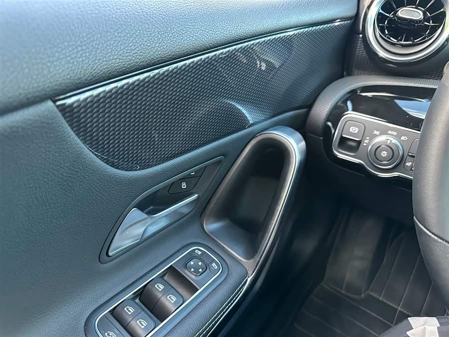 Mercedes-Benz A Class (Imported) 2020 #22 Mercedes-Benz A Class (Imported) 2020 car image #22