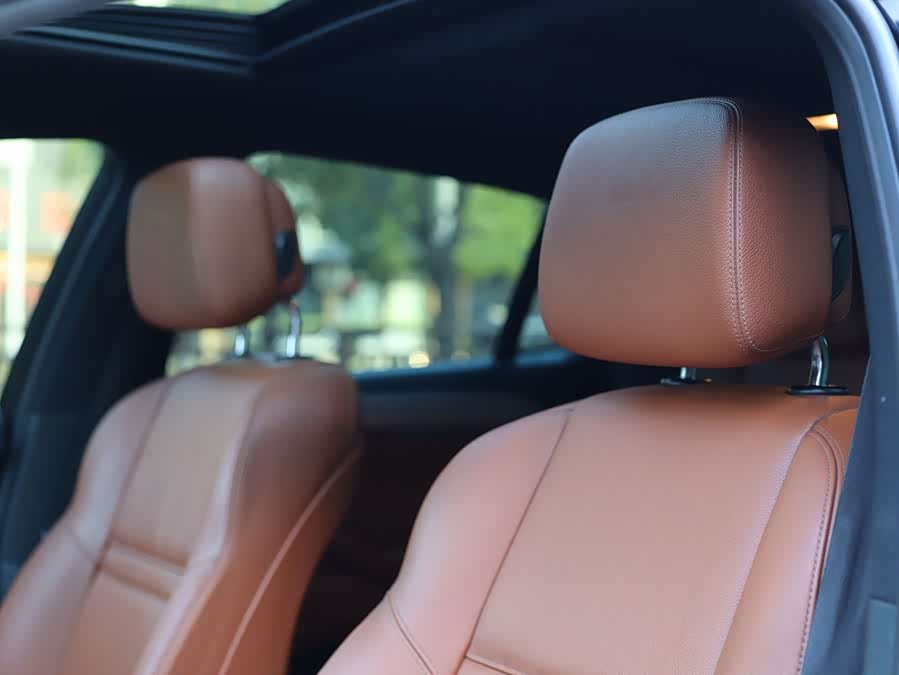 BMW X6 M 2012 car image #22