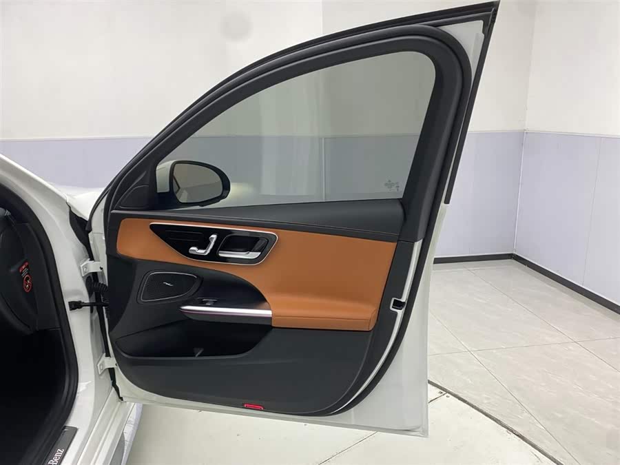 Mercedes-Benz C Class 2023 car image #22