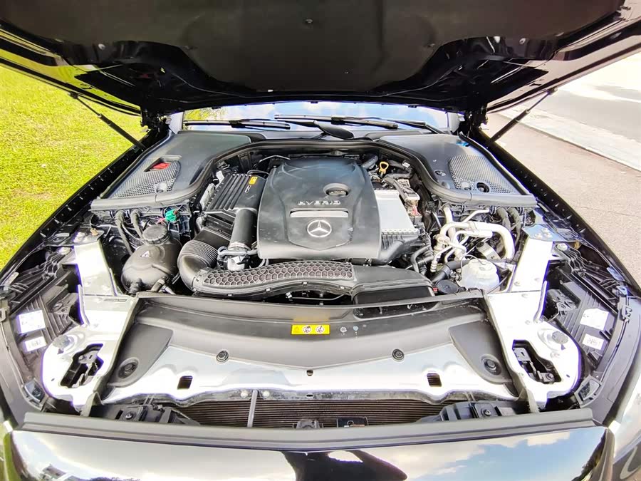 Mercedes-Benz E Class New Energy 2022 car image #22