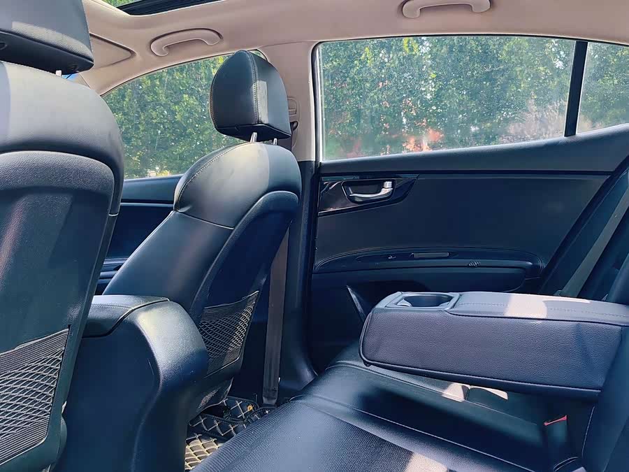 起亚 起亚K4 2014 汽车图片 #22