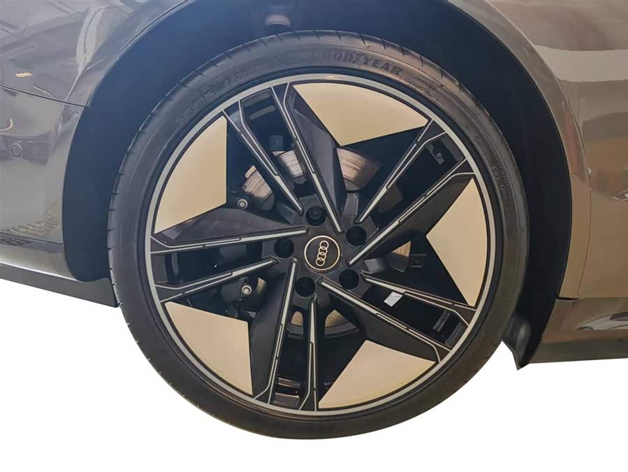 Audi e-tron GT 2024 صورة سيارة #22