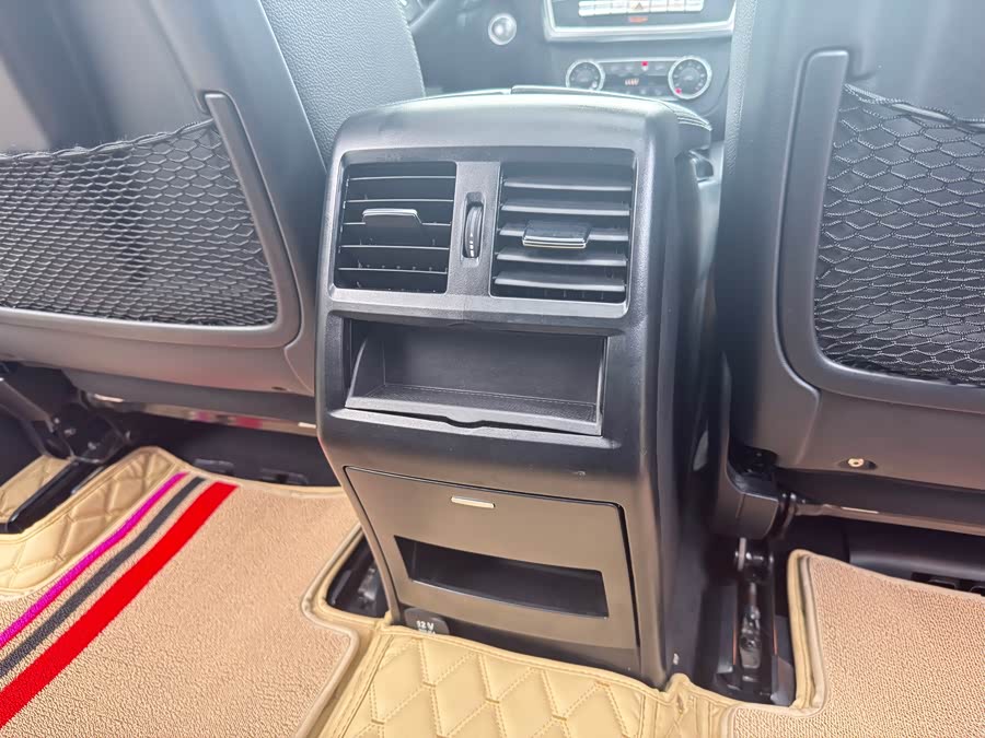 Mercedes-Benz GL Class 2017 immagine di auto #22