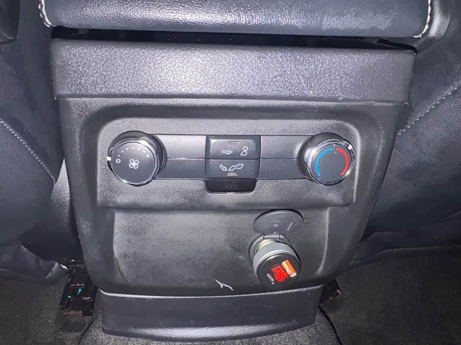 Ford Everest 2019 car image #22