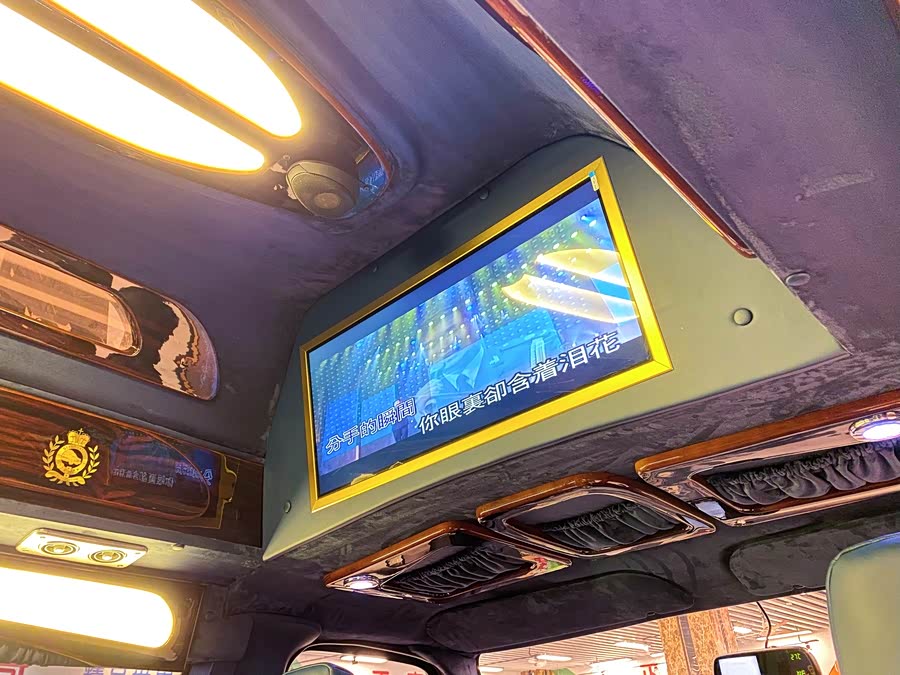 Ford E350 2010 car image #22