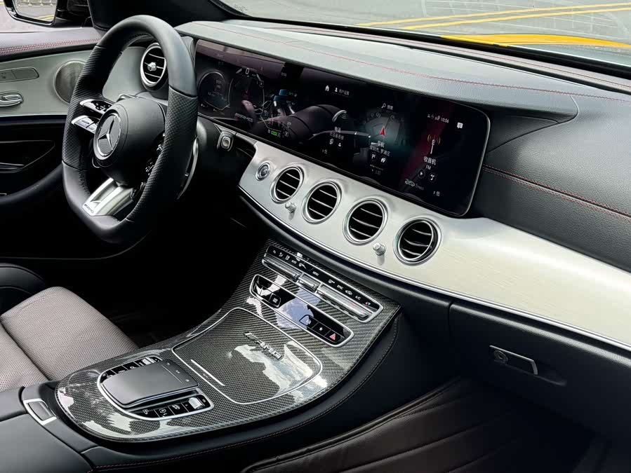 Mercedes-Benz E AMG 2022 immagine di auto #22