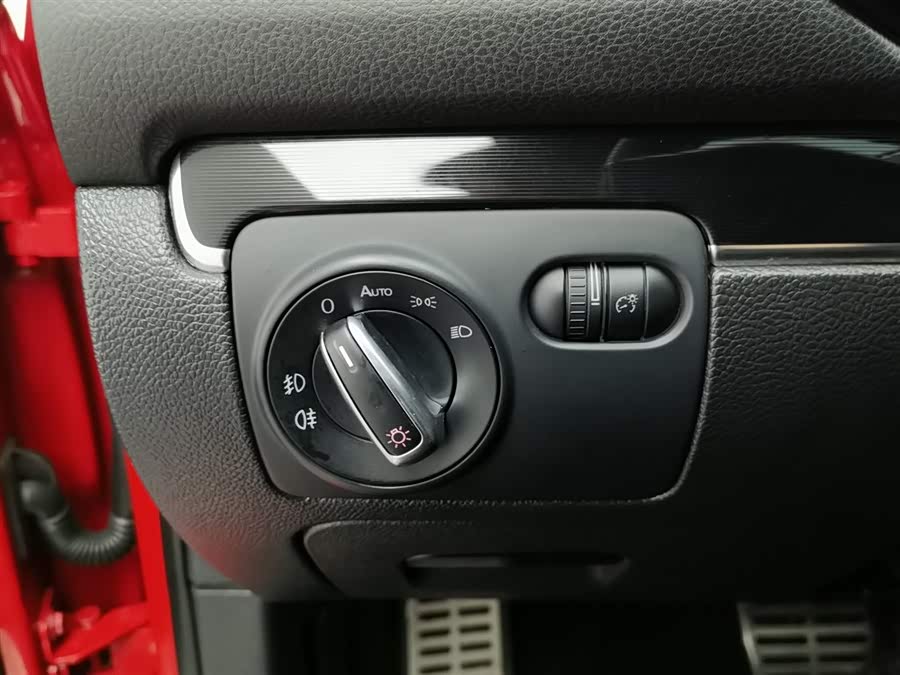 Volkswagen GolfGTI 2011 #22 Volkswagen GolfGTI 2011 car image #22