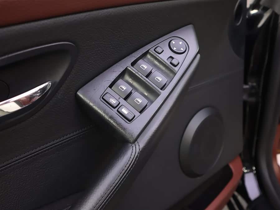 BMW 6 Series 2011 car image #22