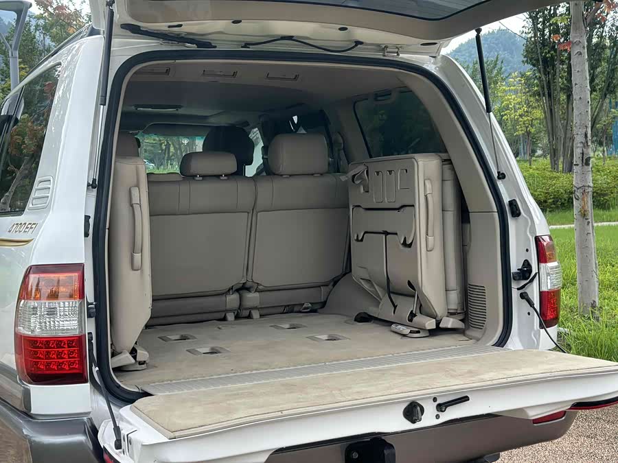 丰田 兰德酷路泽 2006 汽车图片 #22