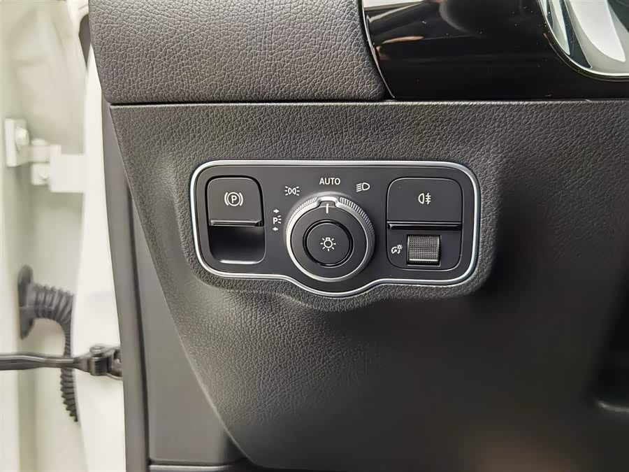 Mercedes-Benz B Class 2021 car image #22