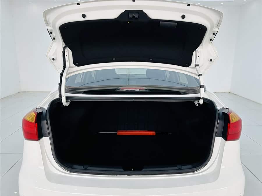 Kia K3 2013 car image #22
