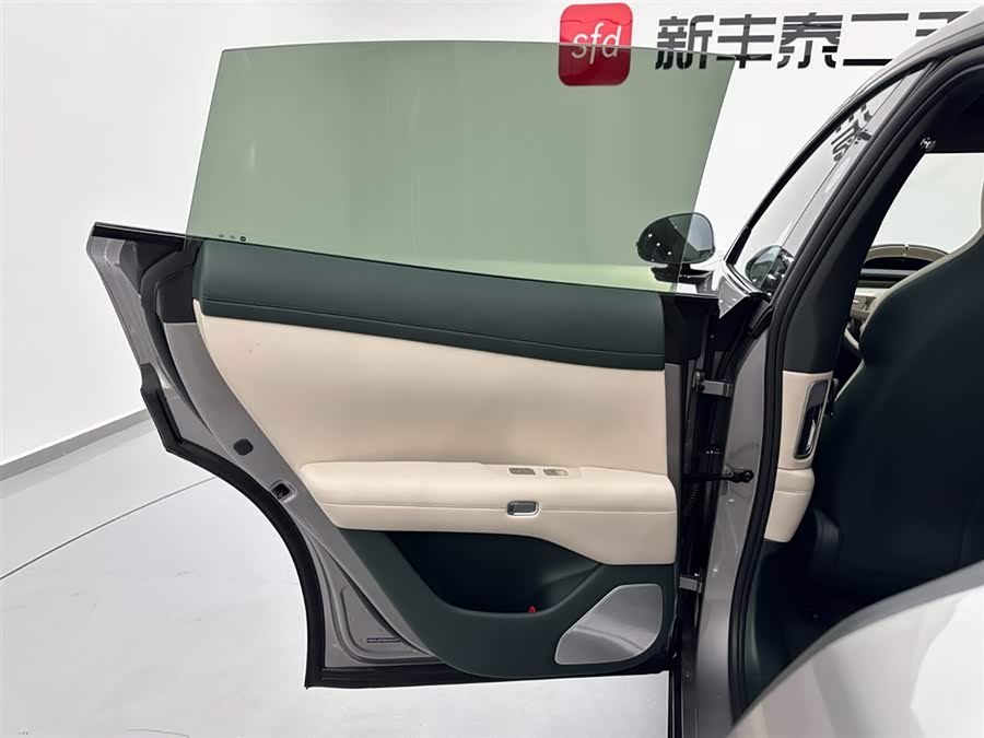 小米汽车 小米YU7 汽车图片 #22