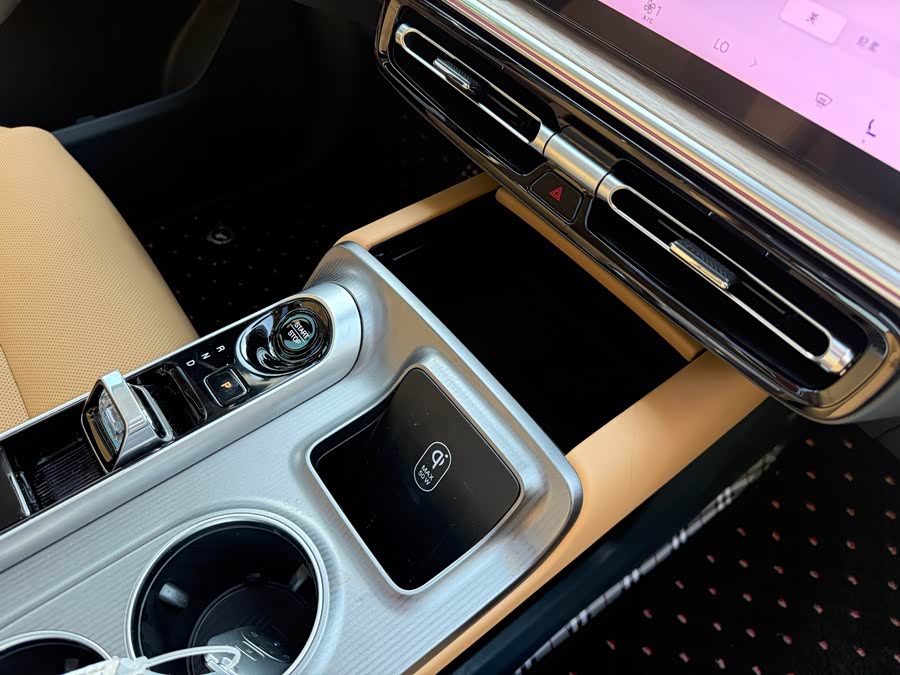 GAC Trumpchi E8 New Energy 2024 imagem de carro #22