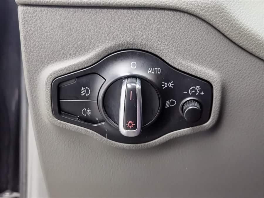 Audi Q5 (Imported) 2011 #22 Audi Q5 (Imported) 2011 car image #22