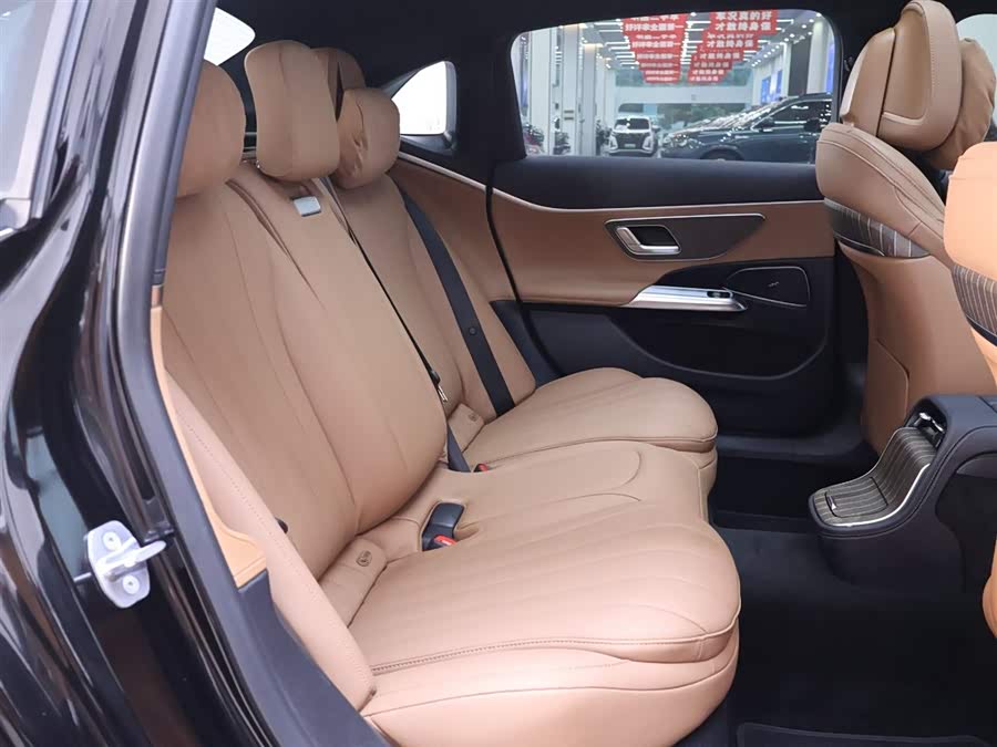 Mercedes-Benz E Class New Energy 2024 car image #22