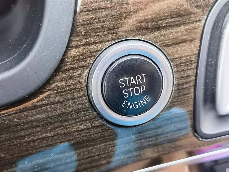 BMW i4 M50 2015 car image #22