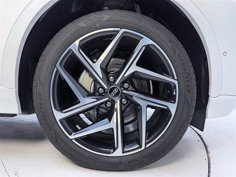 Audi Q6L e-tron 2025 imagem de carro #22