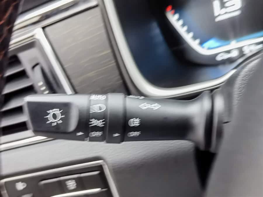 SWM斯威汽车 SWM斯威G05 2021 汽车图片 #22