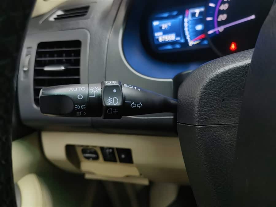 BYD S6 2013 car image #22