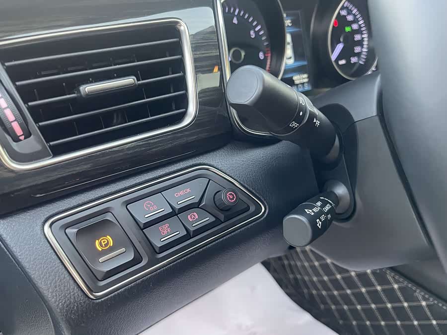 HongQi H7 2019 #22 HongQi H7 2019 car image #22