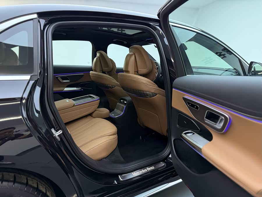 Mercedes-Benz E Class New Energy 2024 car image #22