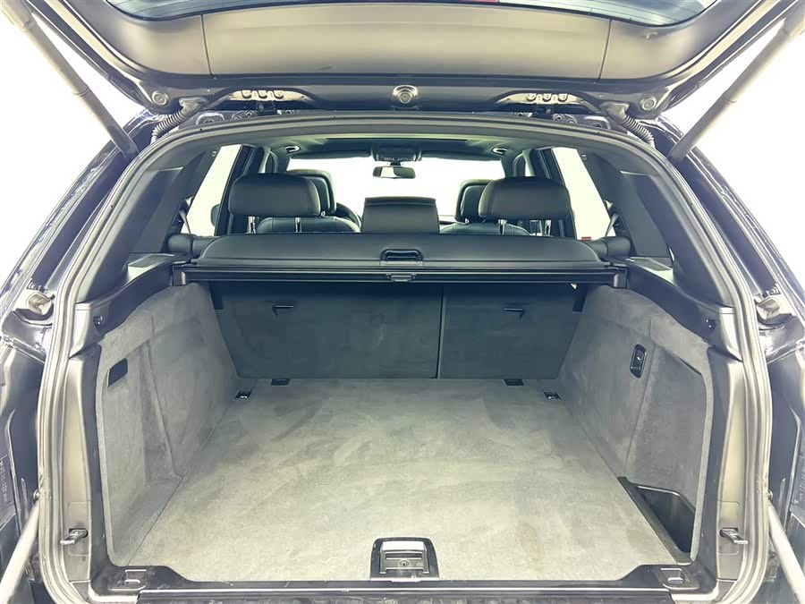 BMW X5 M 2010 #22 BMW X5 M 2010 car image #22