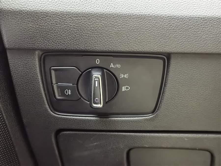 Volkswagen Variant New Energy 2019 صورة سيارة #22