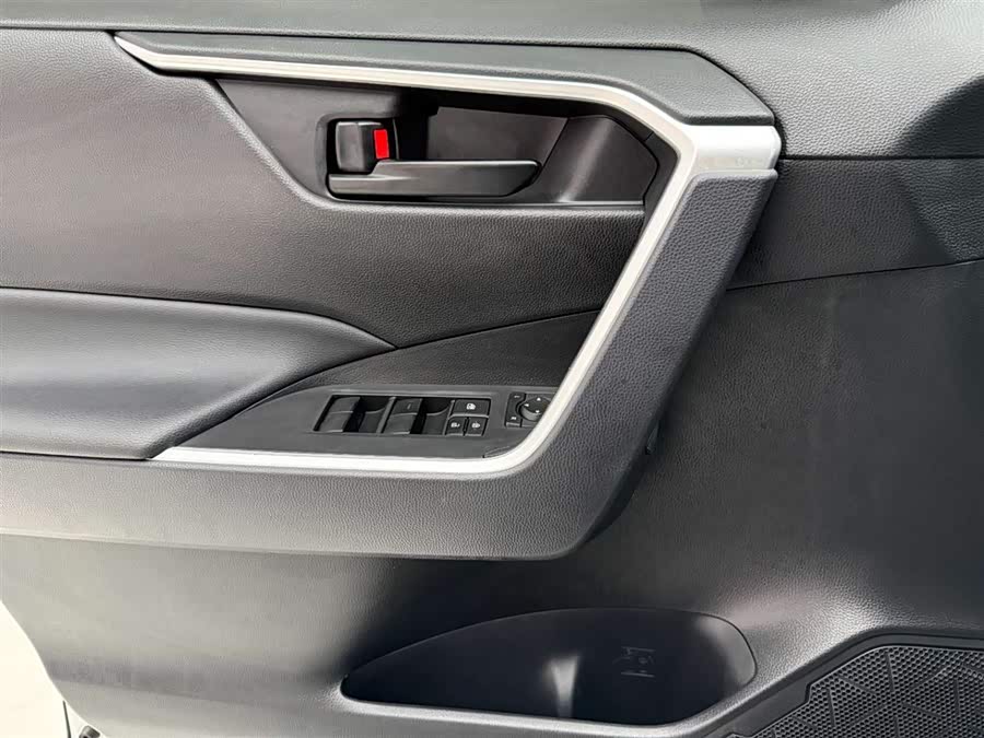 Kia Wildlander 2023 car image #22