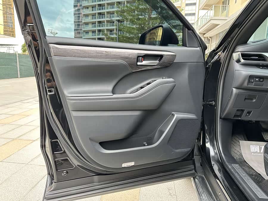 Toyota Crown Kluger 2025 car image #22