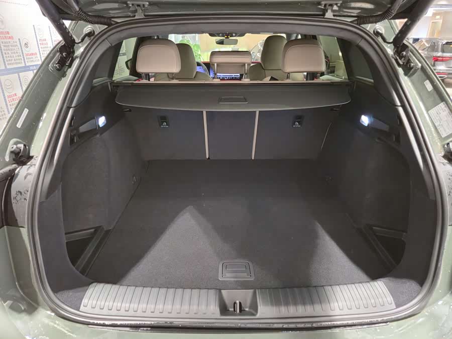 Audi Q6L e-tron 2025 صورة سيارة #22