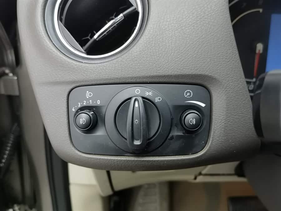 Ford Mondeo-Zhisheng 2013 car image #22